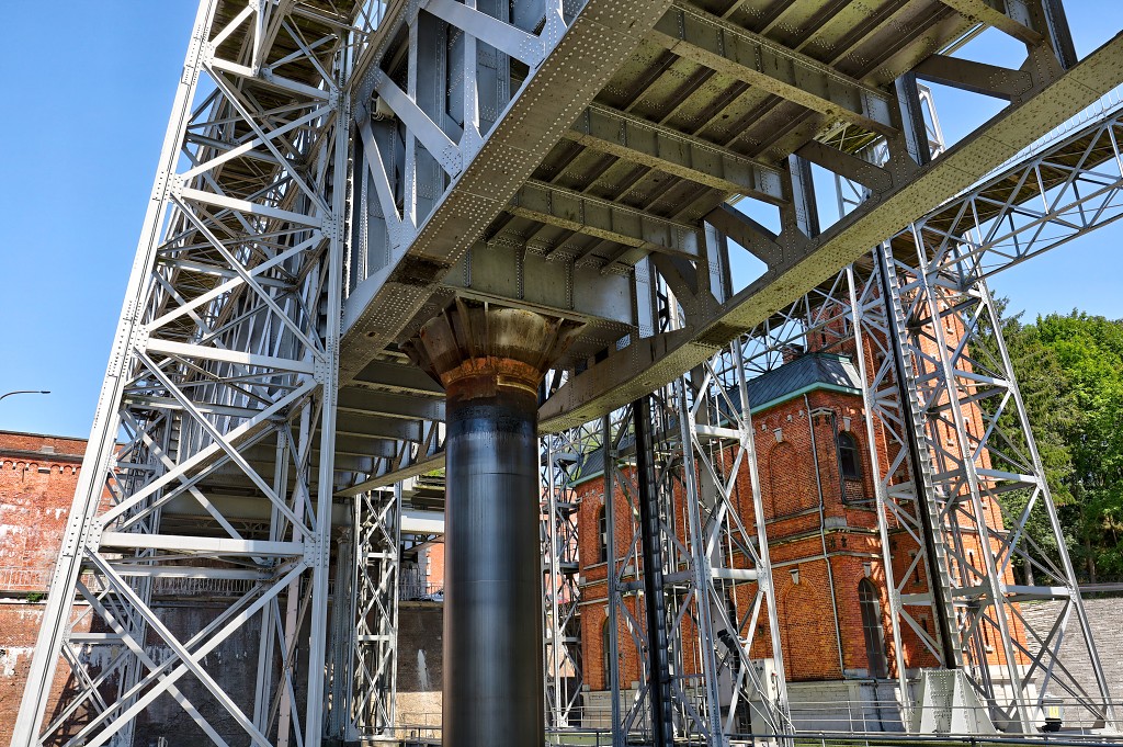 Scheepsliften belgie kabellift van Strepy-Thieu scheepslift 1 2 3 4 hellend vlak van Ronquieres Houdeng Goegnies Aimeries historisch Canal du Centre Bracquegnies hdr